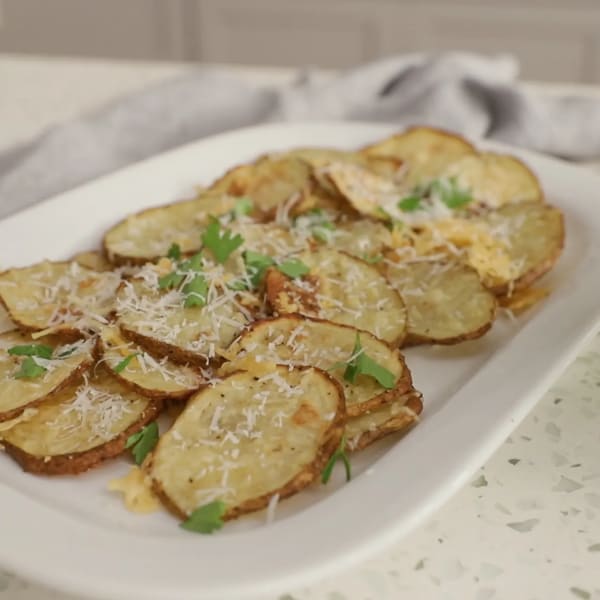 Crispy Garlic Parmesan Potatoes cover