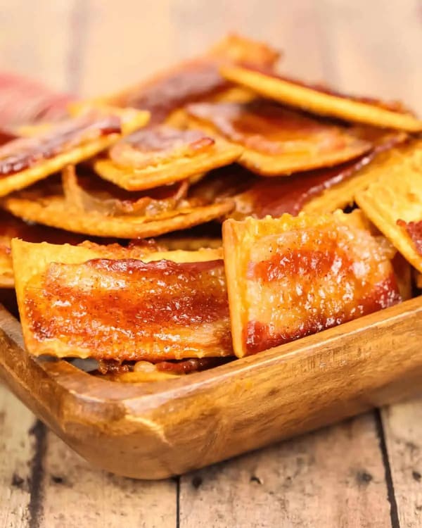 Glazed Bacon Crackers cover