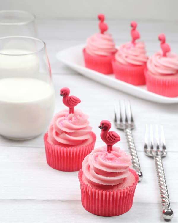 Strawberries and Cream Cupcakes cover