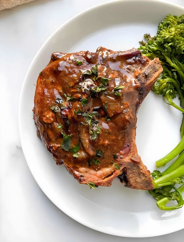 Whole30 Balsamic Pork Chops cover