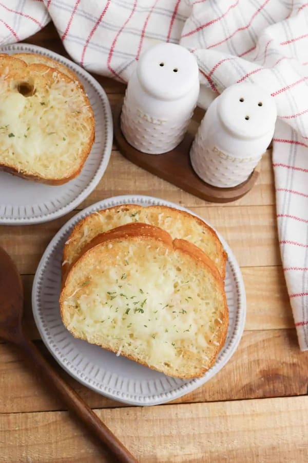Air Fryer Garlic Bread cover