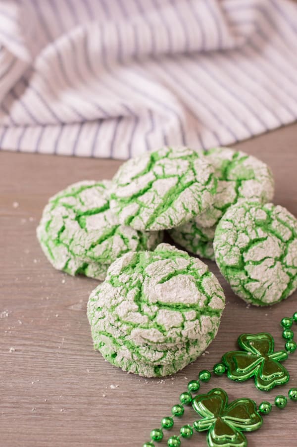 Green Vanilla Crinkle Cookies cover