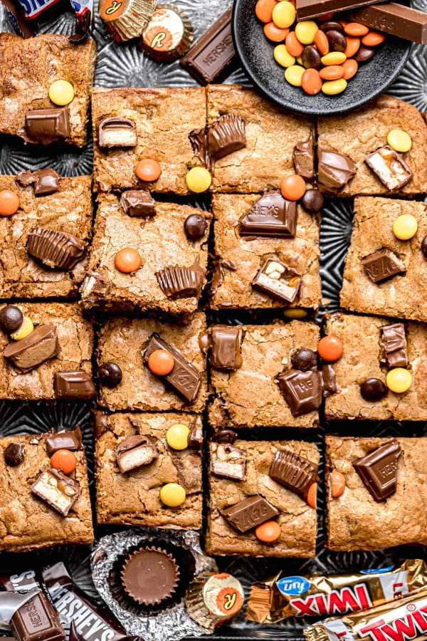 Gooey Candy Bar Blondies cover