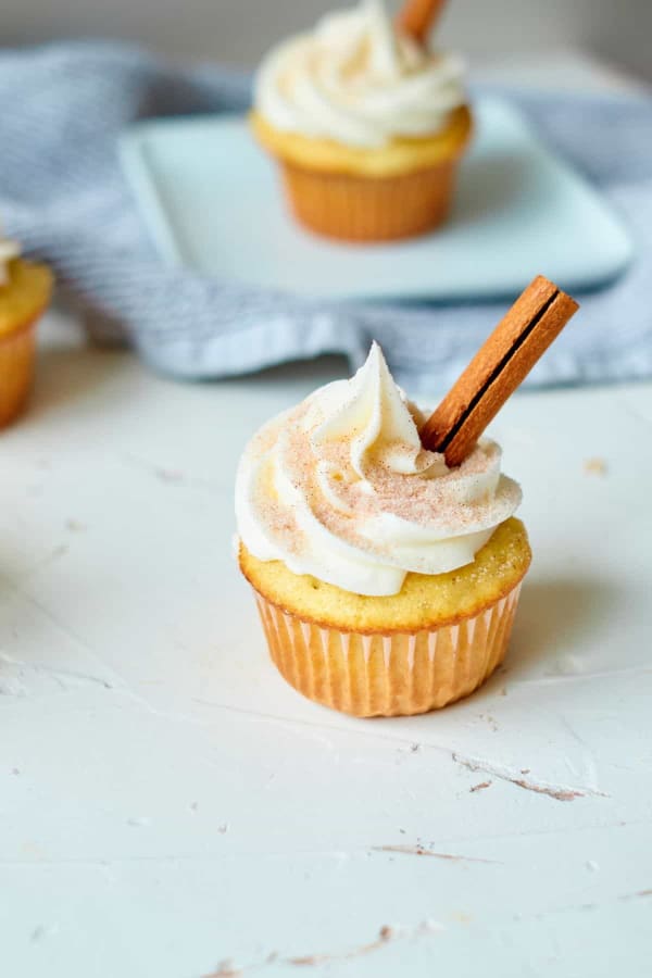 Cake Mix Snickerdoodle Cupcakes cover
