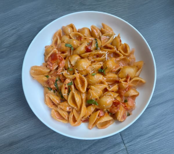 Tomato Basil Vodka Shells cover