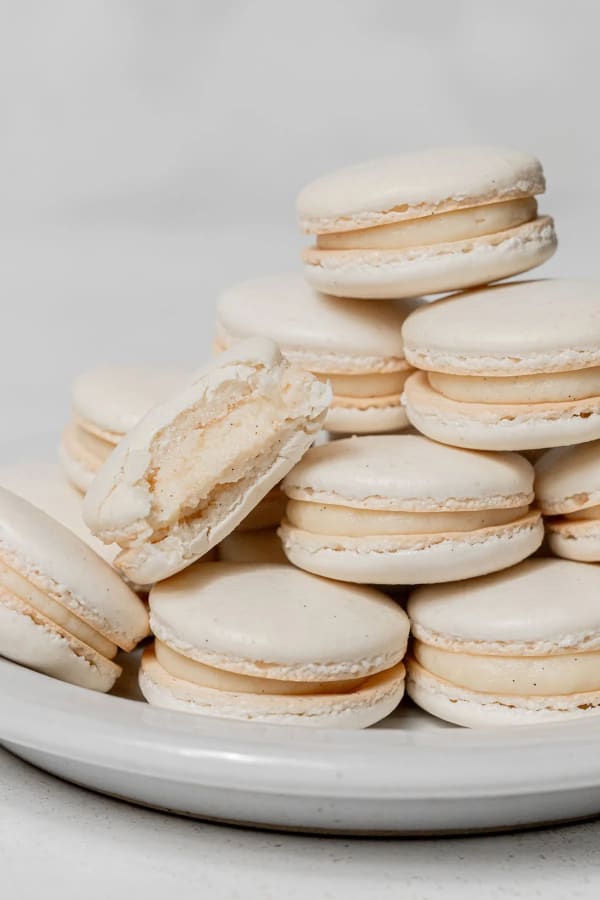 Vanilla Bean Macarons cover