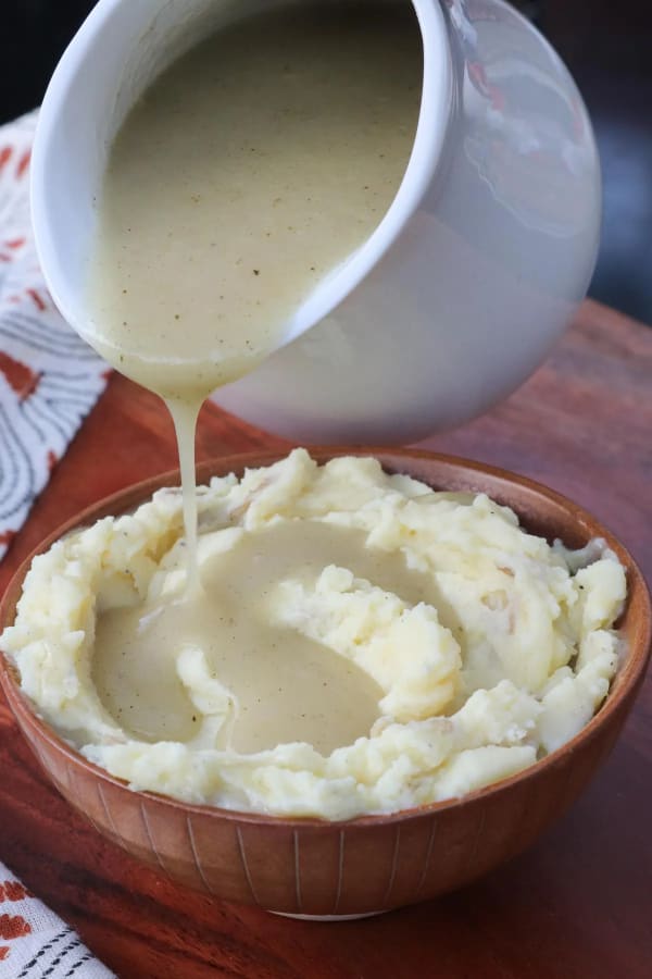 How to Make Gravy (Simple and Easy) cover