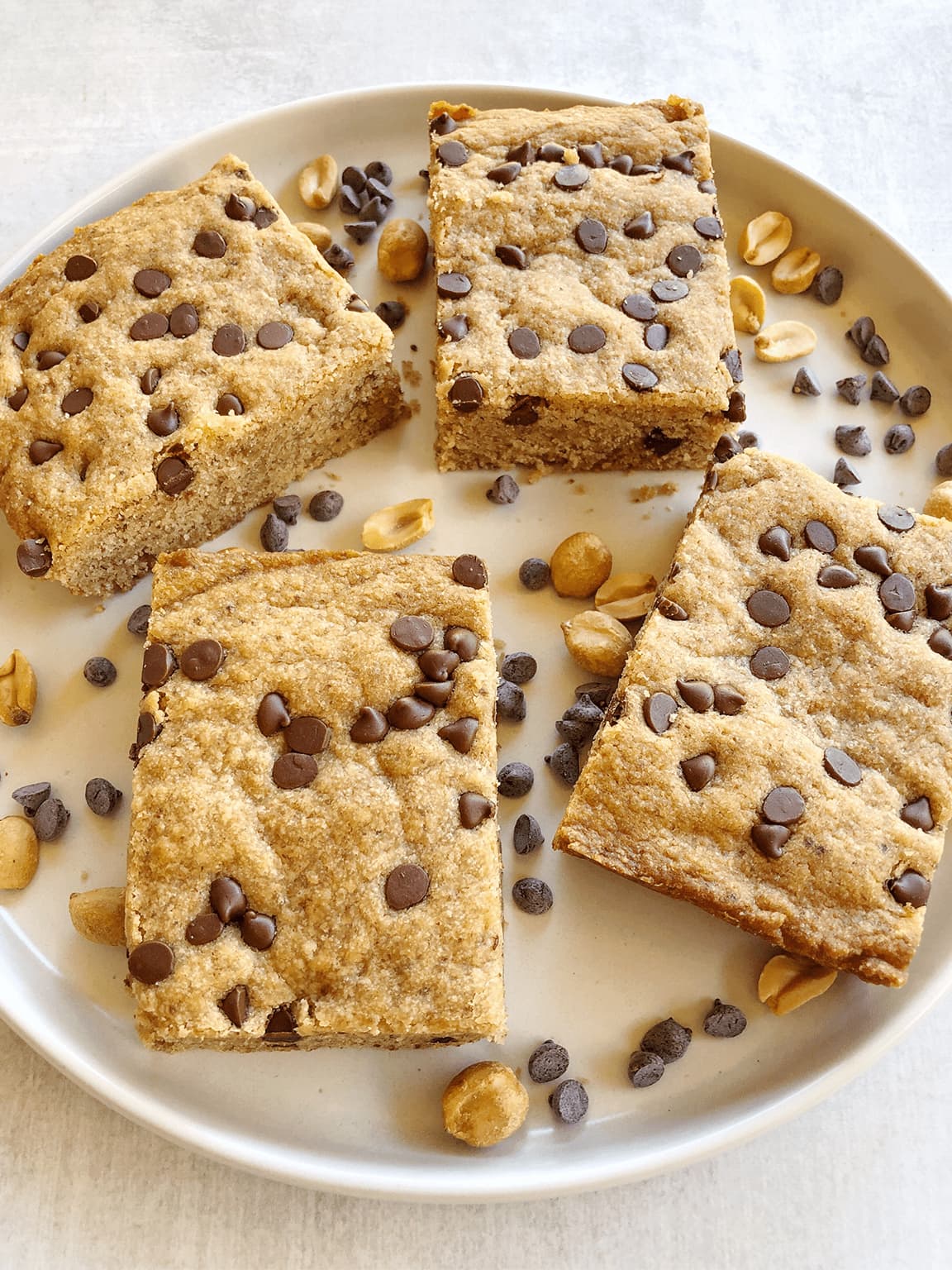Vegan Blondies with Peanut Butter