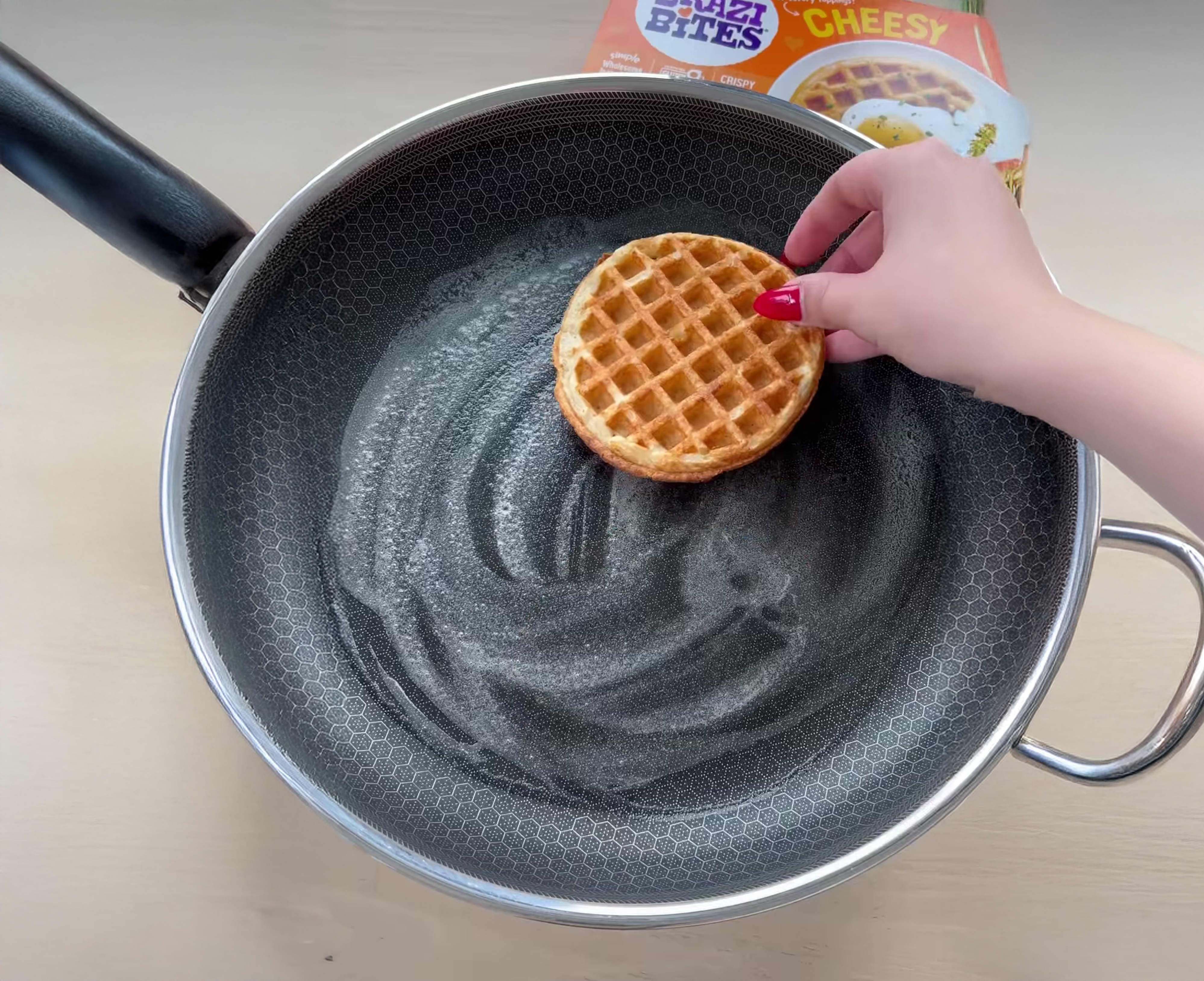 Mac & Cheese Grilled Cheese with Tomato Soup