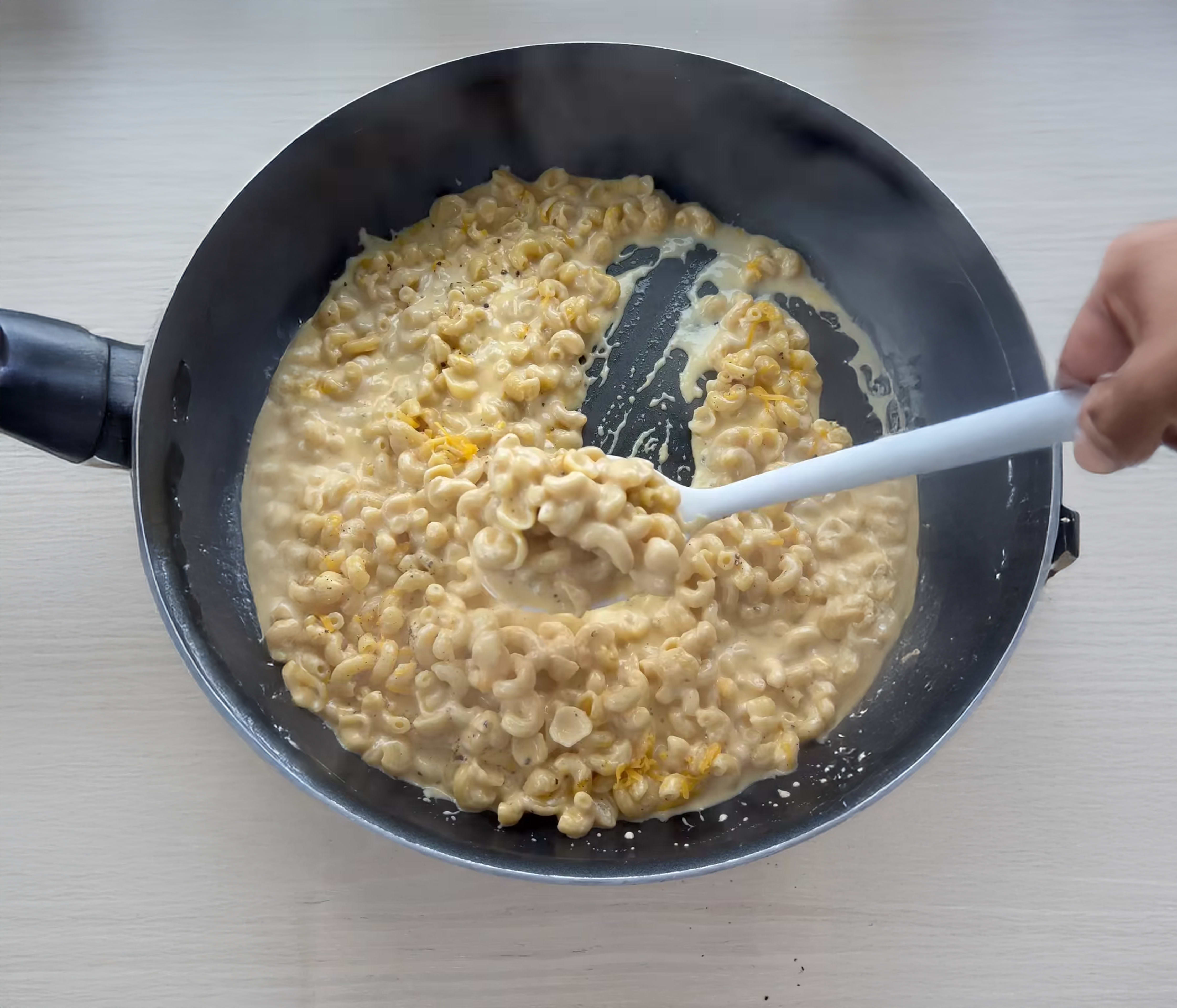 Easy One Pot Mac & Cheese
