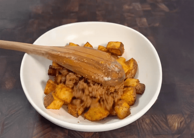 High-Protein Garlic Butter Beef & Potato Bowl