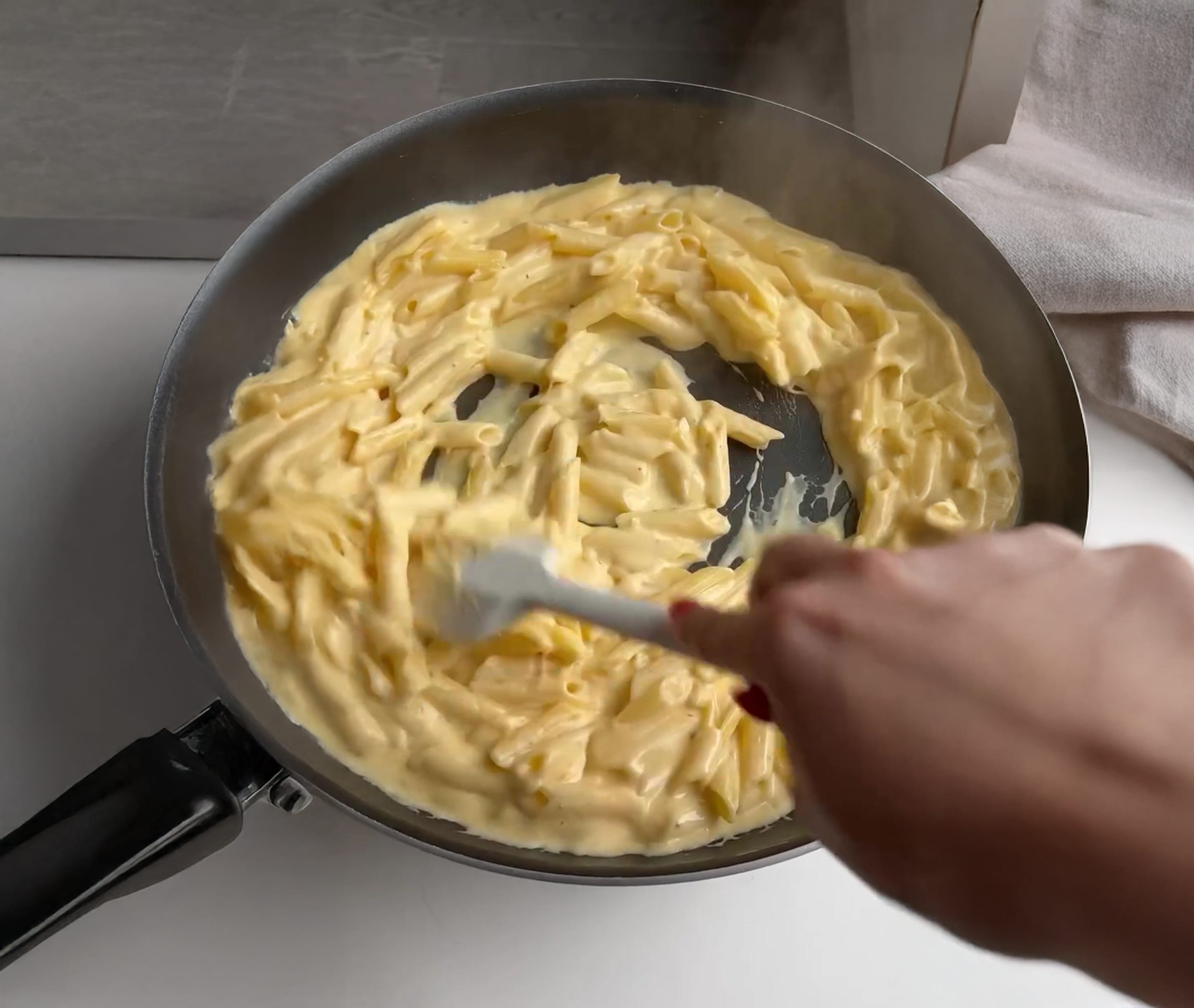 Ultimate Cheesy Baked Mac & Cheese