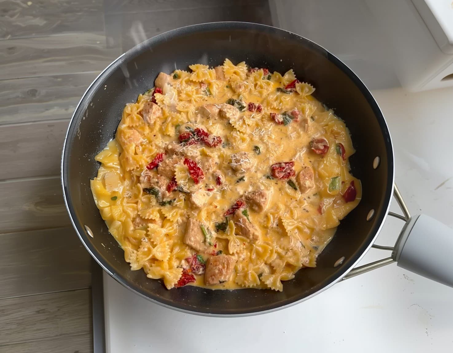 Tuscan Chicken Pasta