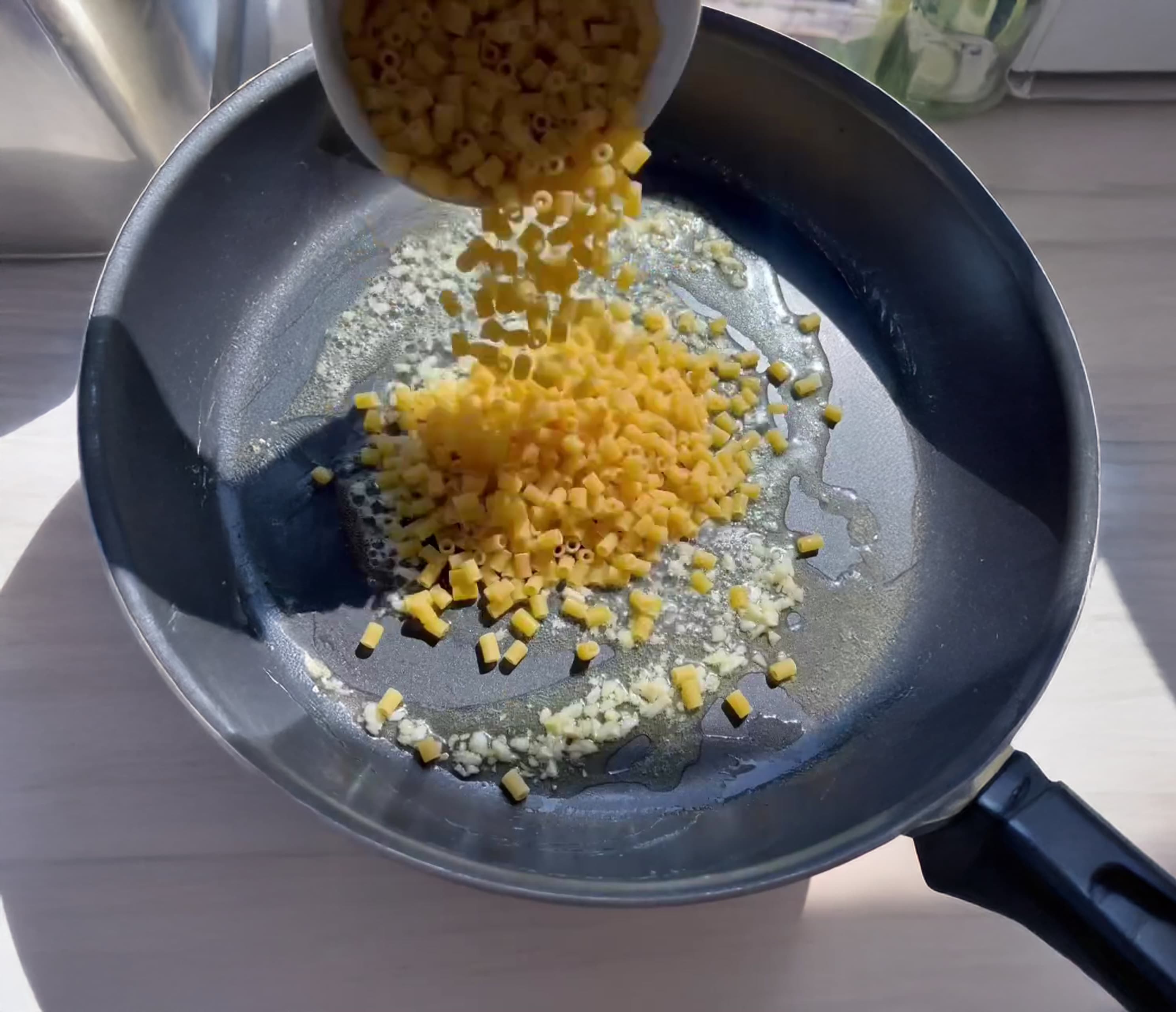 One Pot Creamy Lemon Ditalini Pasta