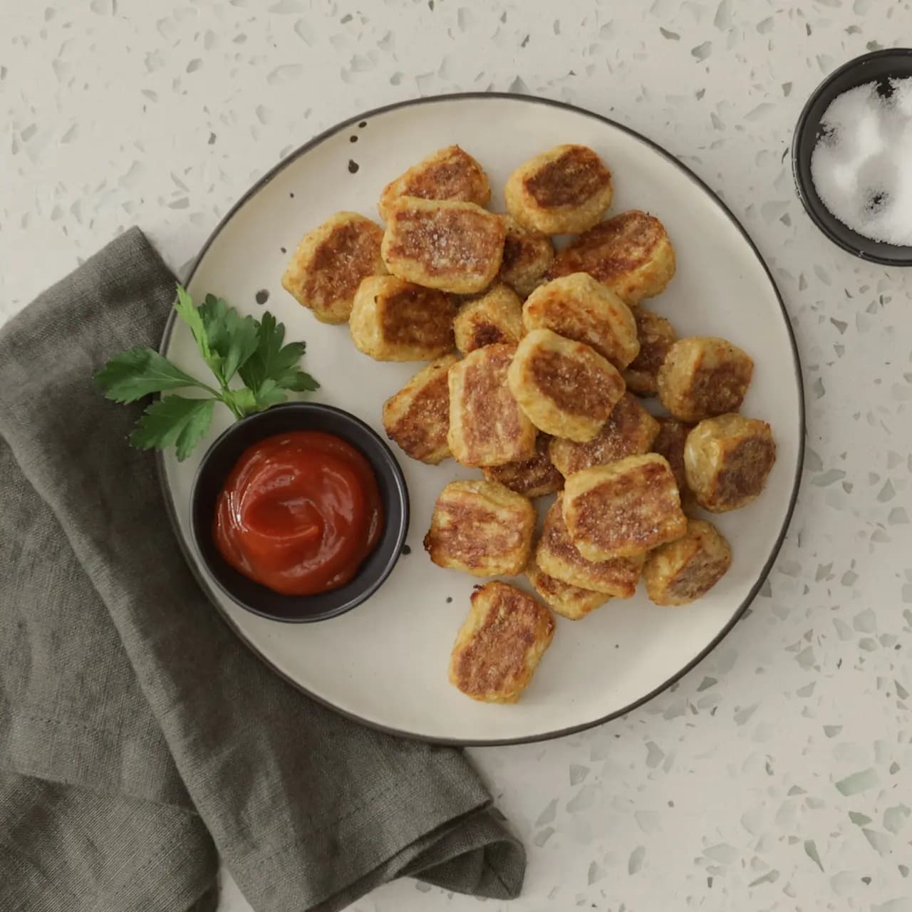 Cheesy Baked Cauliflower Tots