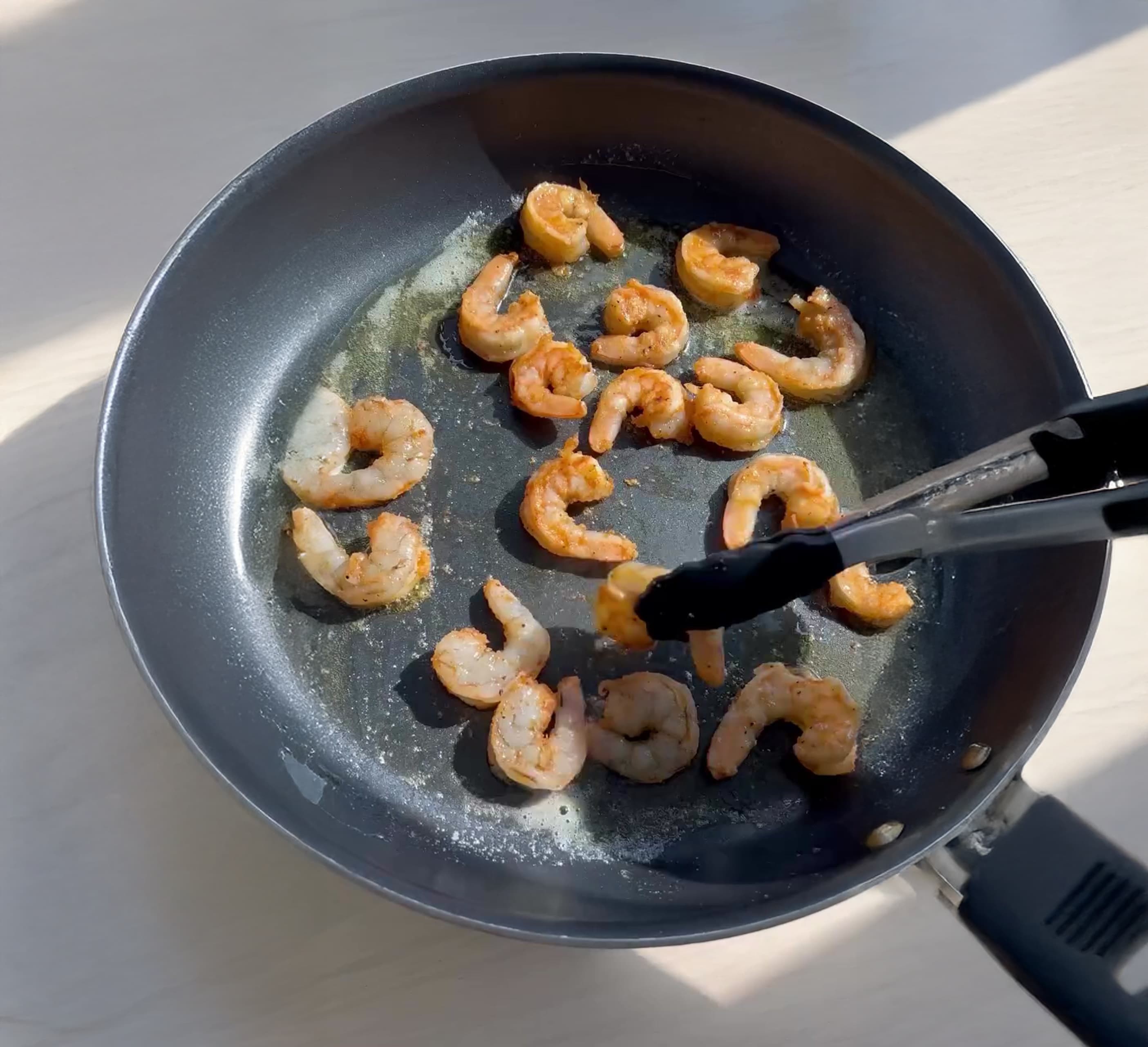 Garlic Cream Pasta with Shrimp