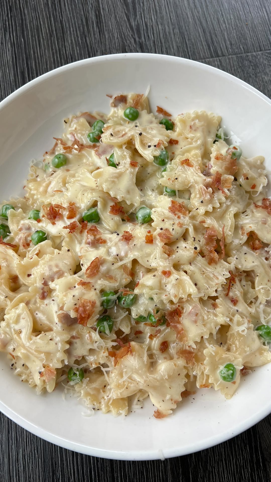 Creamy Bowtie Pasta with Peas and Prosciutto