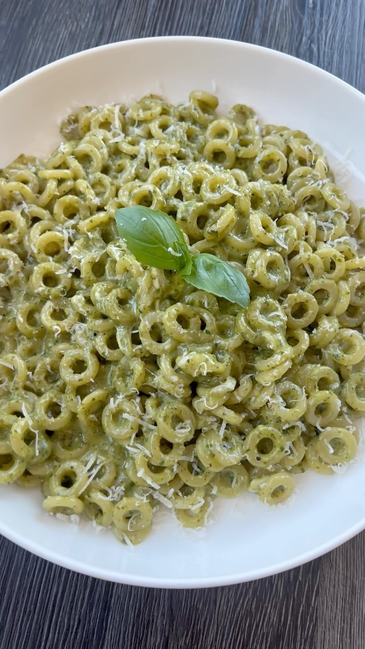 One Pot Creamy Pesto Pasta