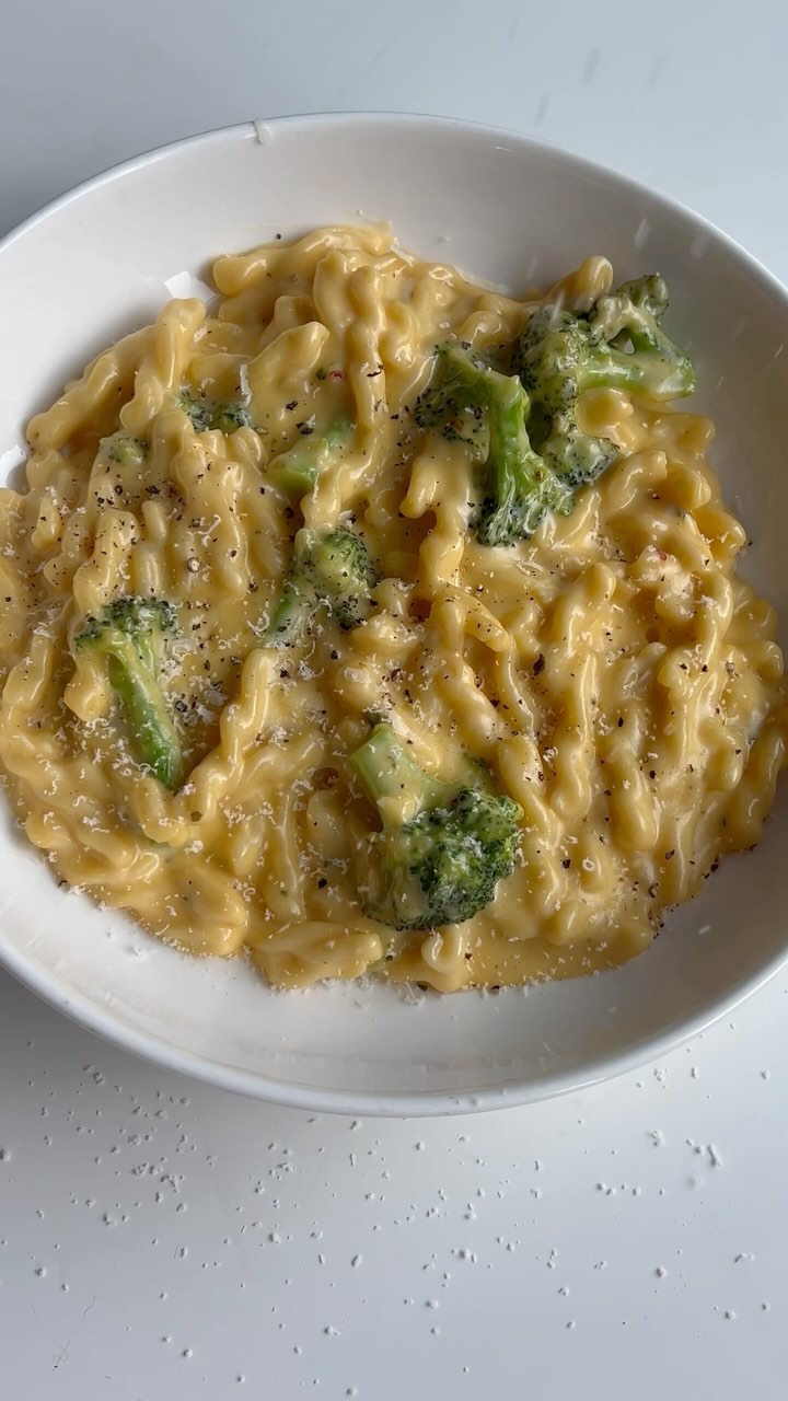 Broccoli Cheddar Pasta