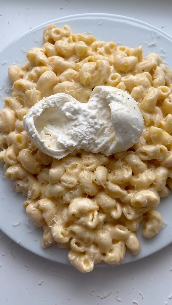 Pepper Jack Mac & Cheese with Burrata