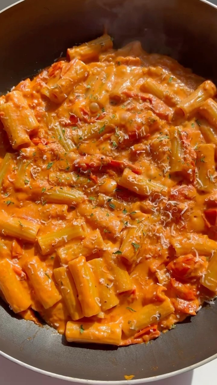 Creamy Tomato Rigatoni