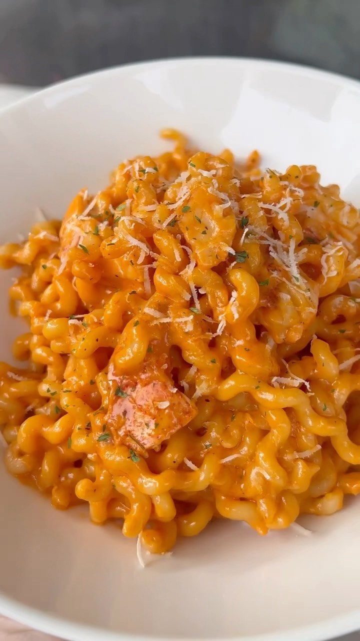 Lobster Fusilli Lunghi in Pink Vodka Sauce