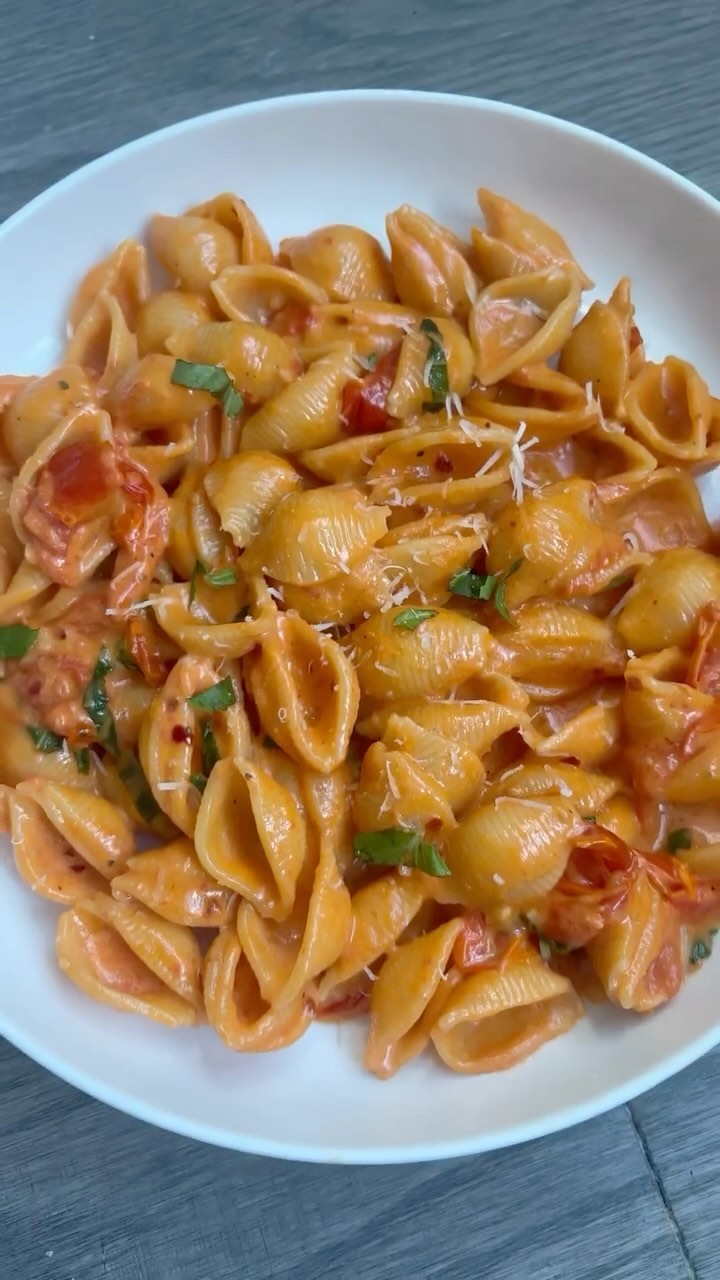 Tomato Basil Vodka Shells
