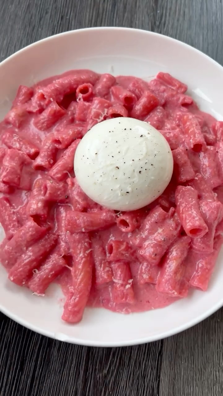 Creamy Beet Ricotta Rigatoni