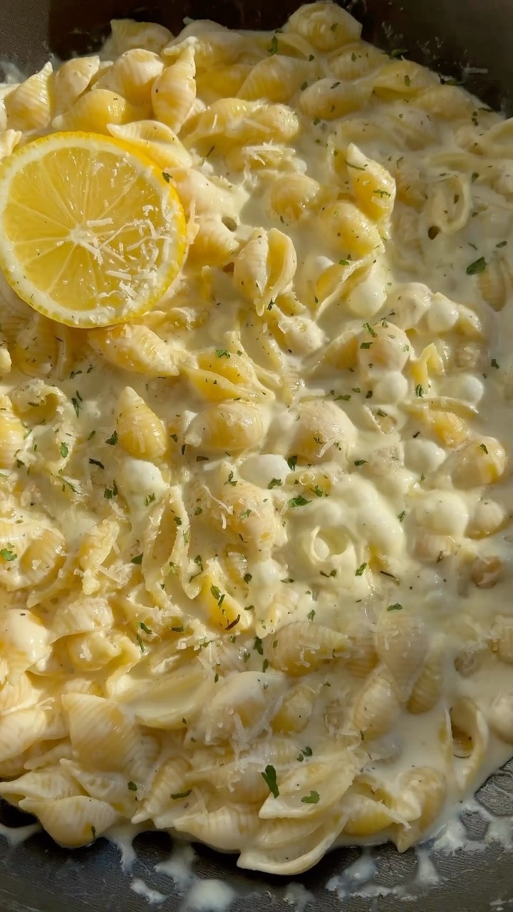 Lemon Cream Pasta with Roasted Garlic
