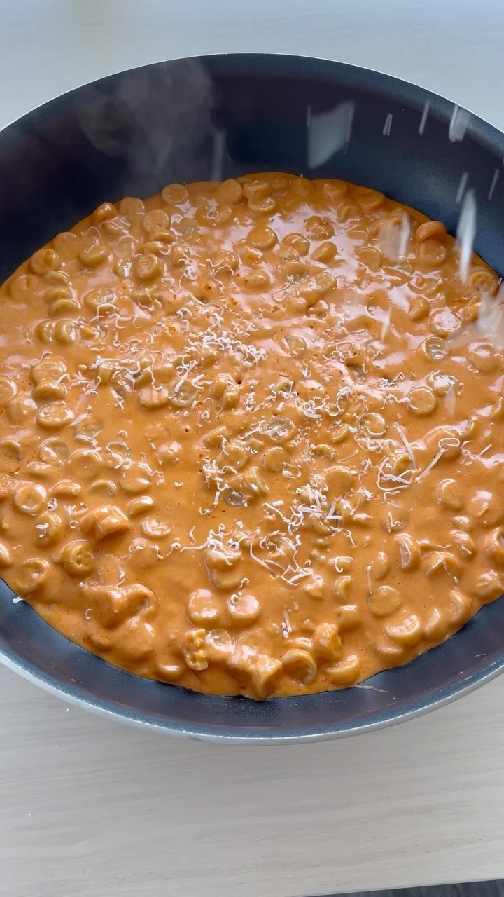 Vodka Mac & Cheese Pasta