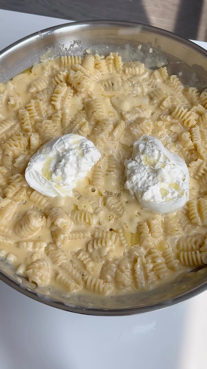 Truffle Mac & Cheese with Burrata
