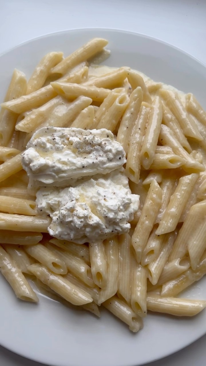 Roasted Garlic Alfredo Penne with Burrata