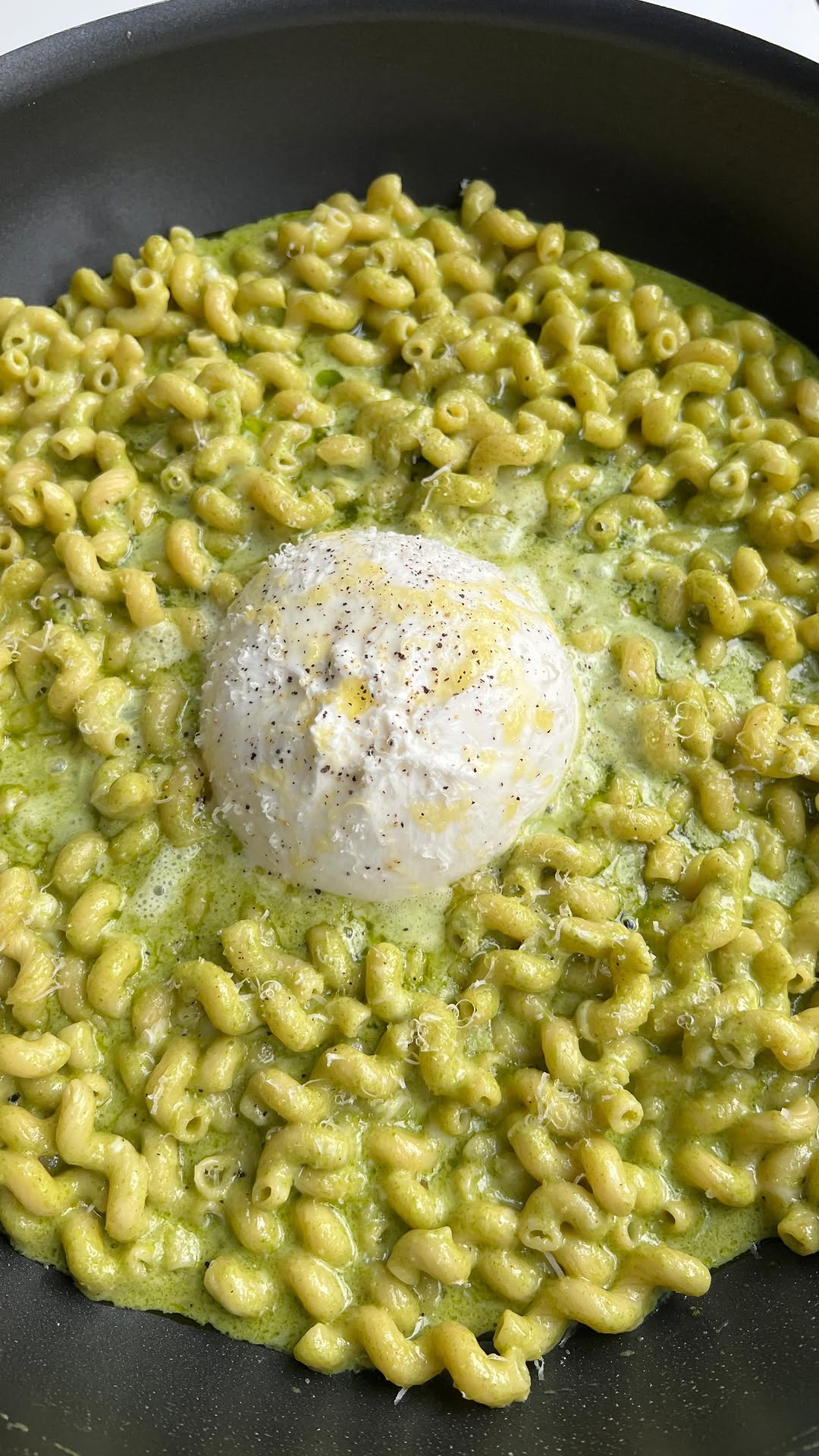 Creamy Pesto Pasta with Burrata cover