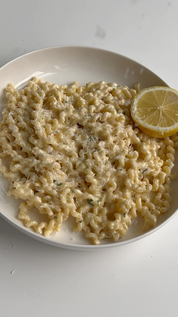Creamy Lemon Fusilli Lunghi Pasta cover