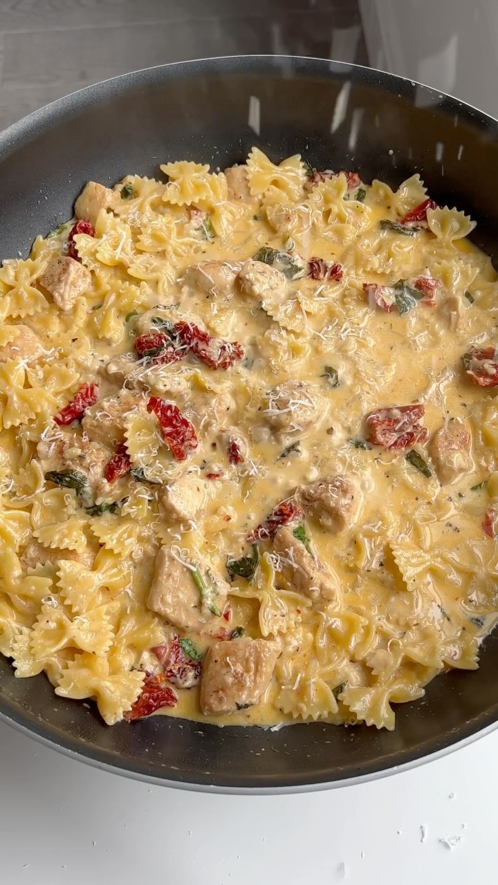 Tuscan Chicken Pasta