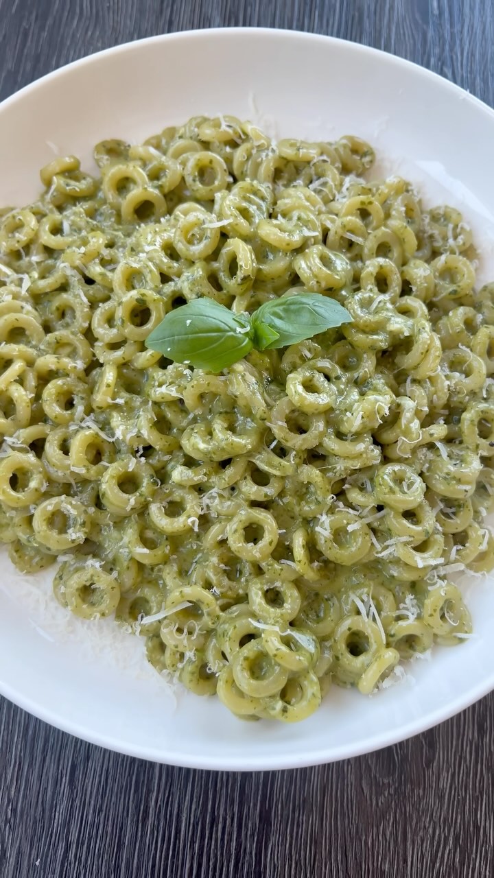 Pesto SpaghettiOs (Anelli Pasta with Creamy Pesto Sauce)