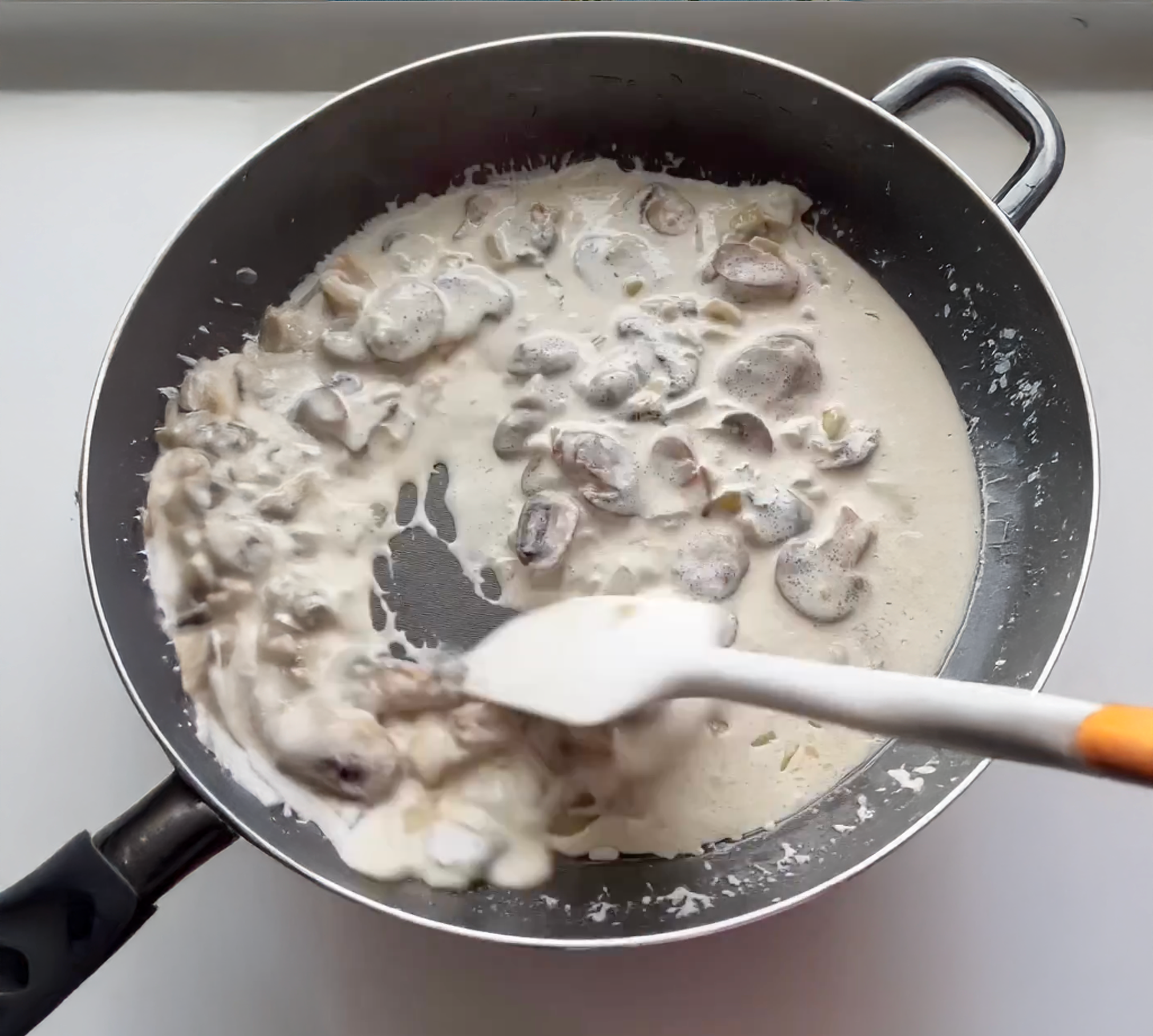 Truffle Mushroom Cream Pasta