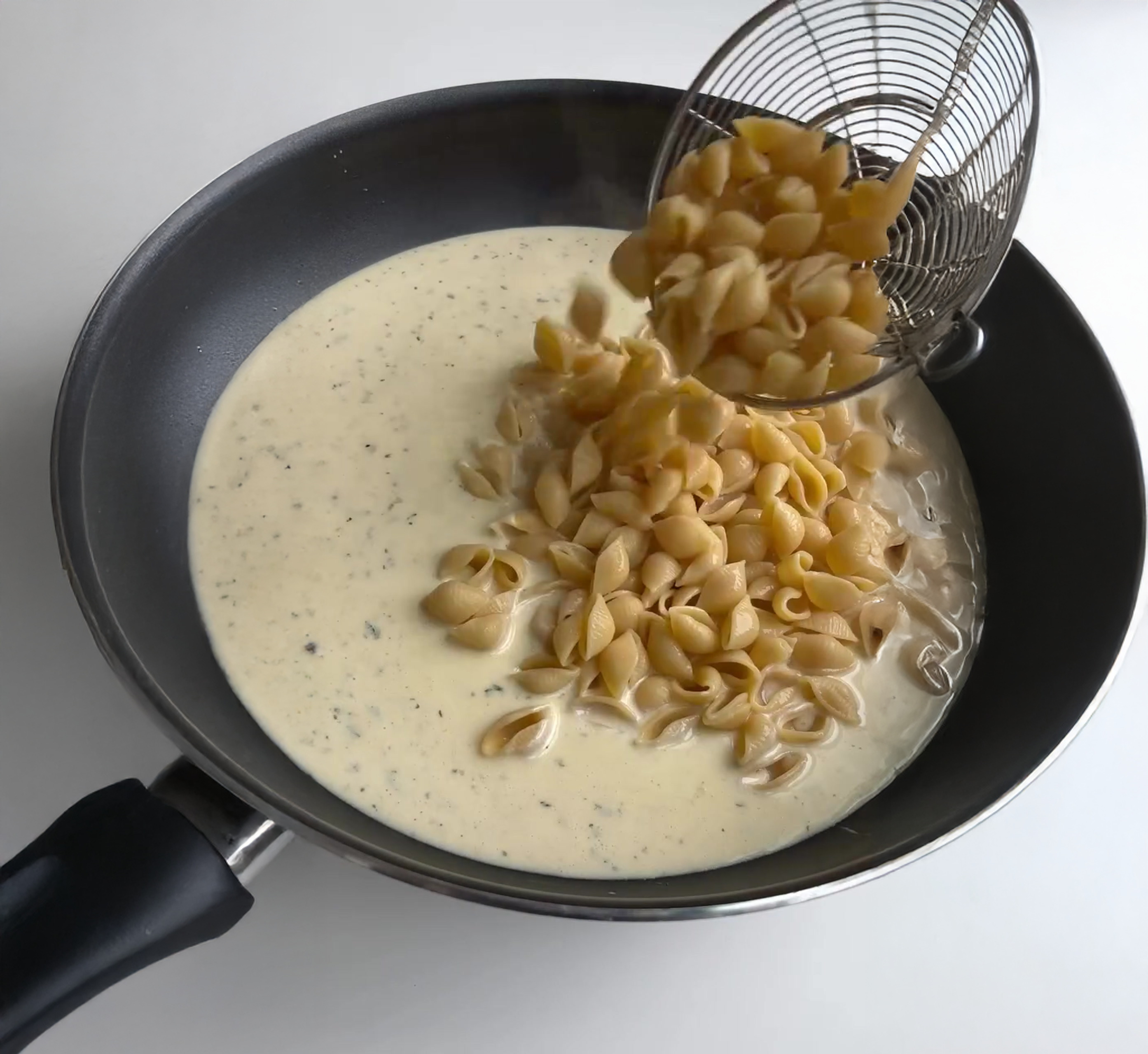 Creamy Lemon Shells Pasta