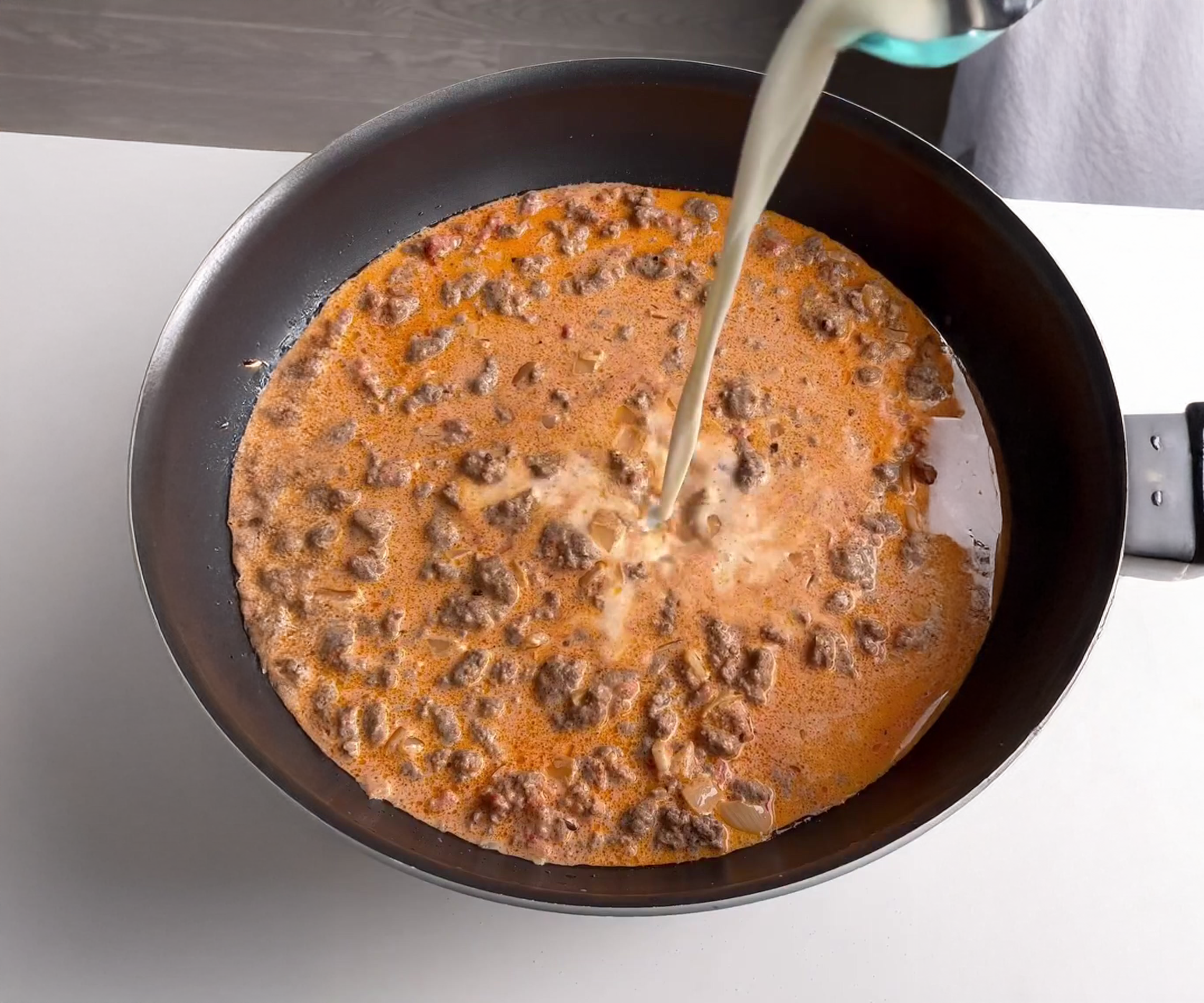 One Pot Cheesy Hamburger Helper Dupe