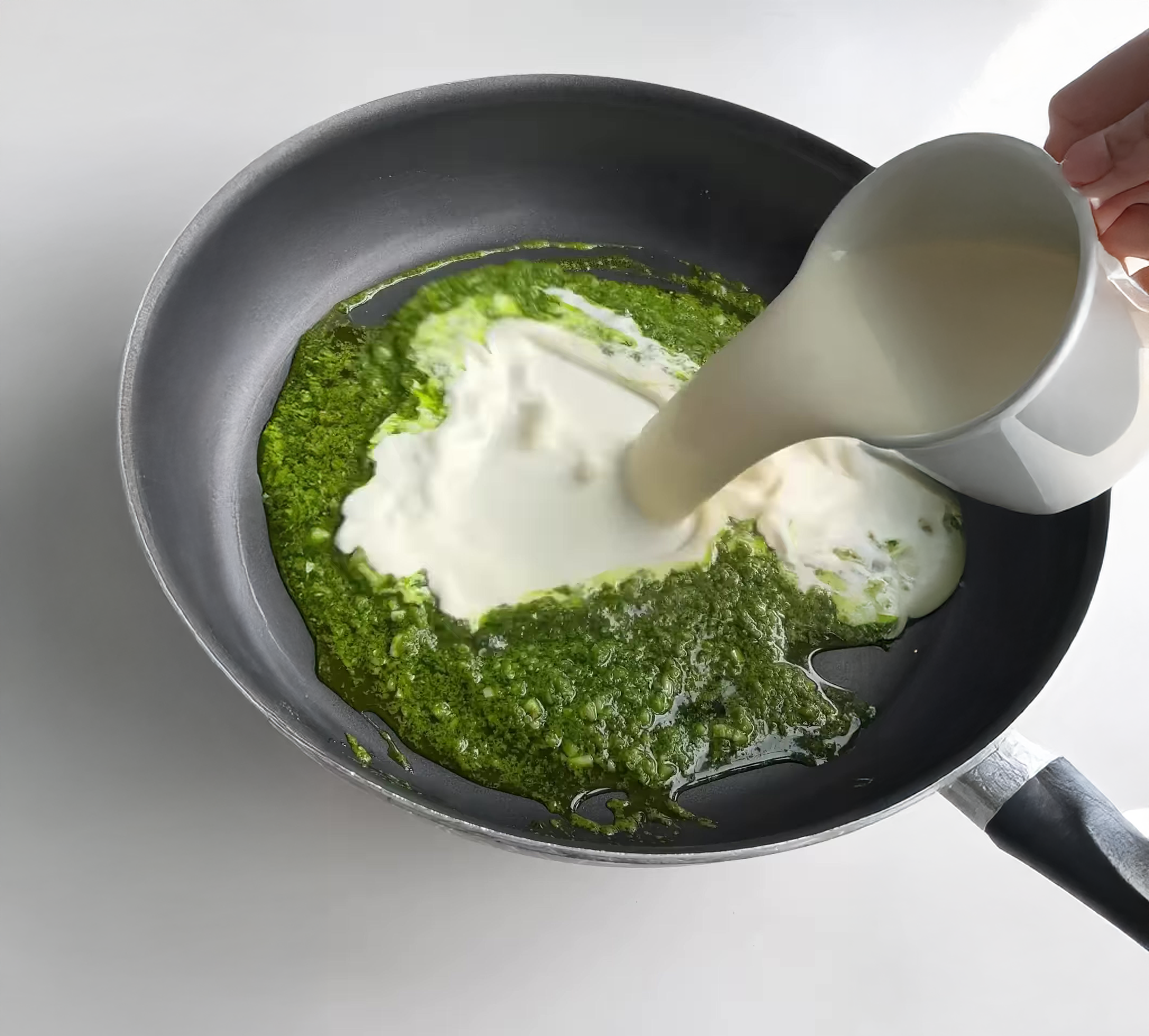 Creamy Pesto Burrata Pasta