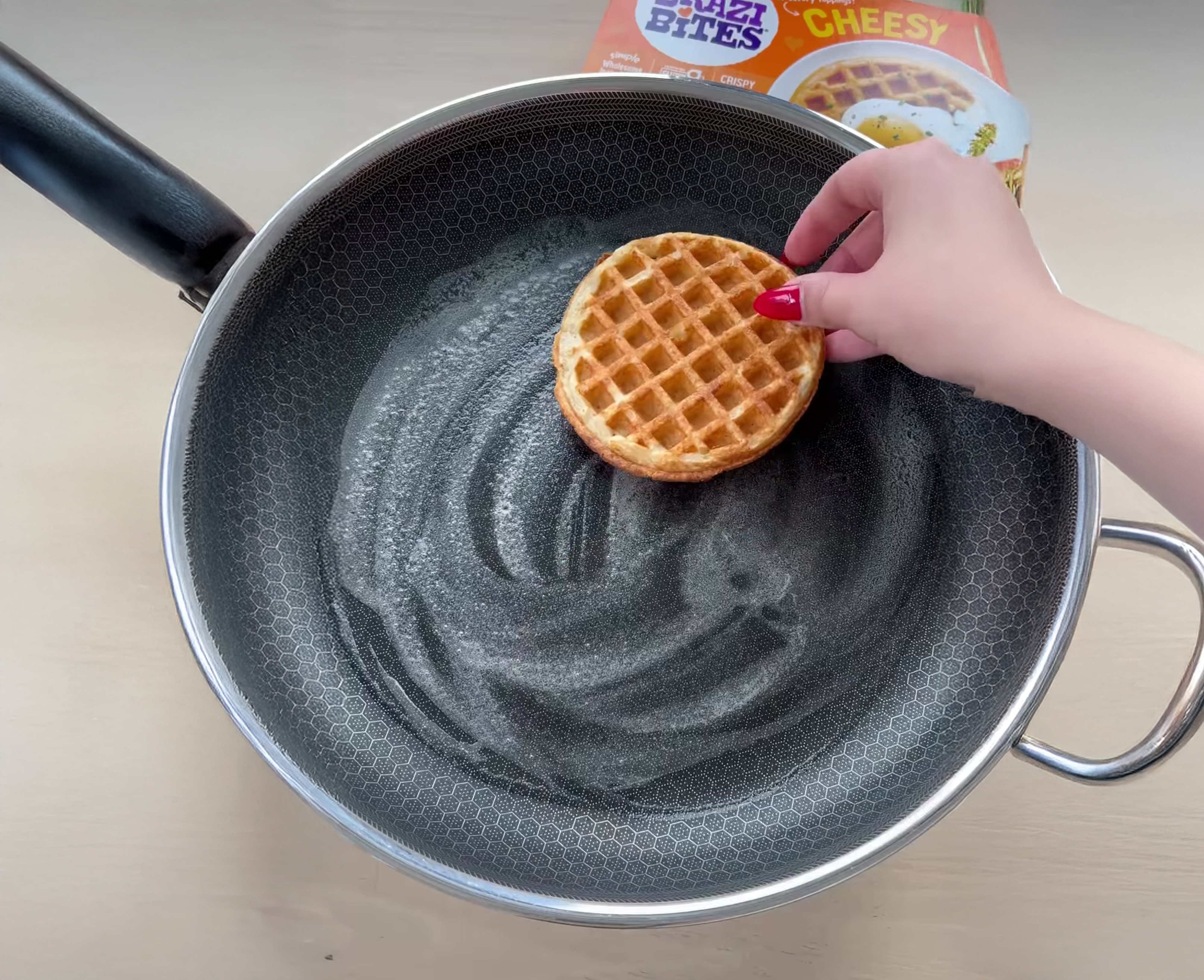 Mac & Cheese Grilled Cheese with Tomato Soup