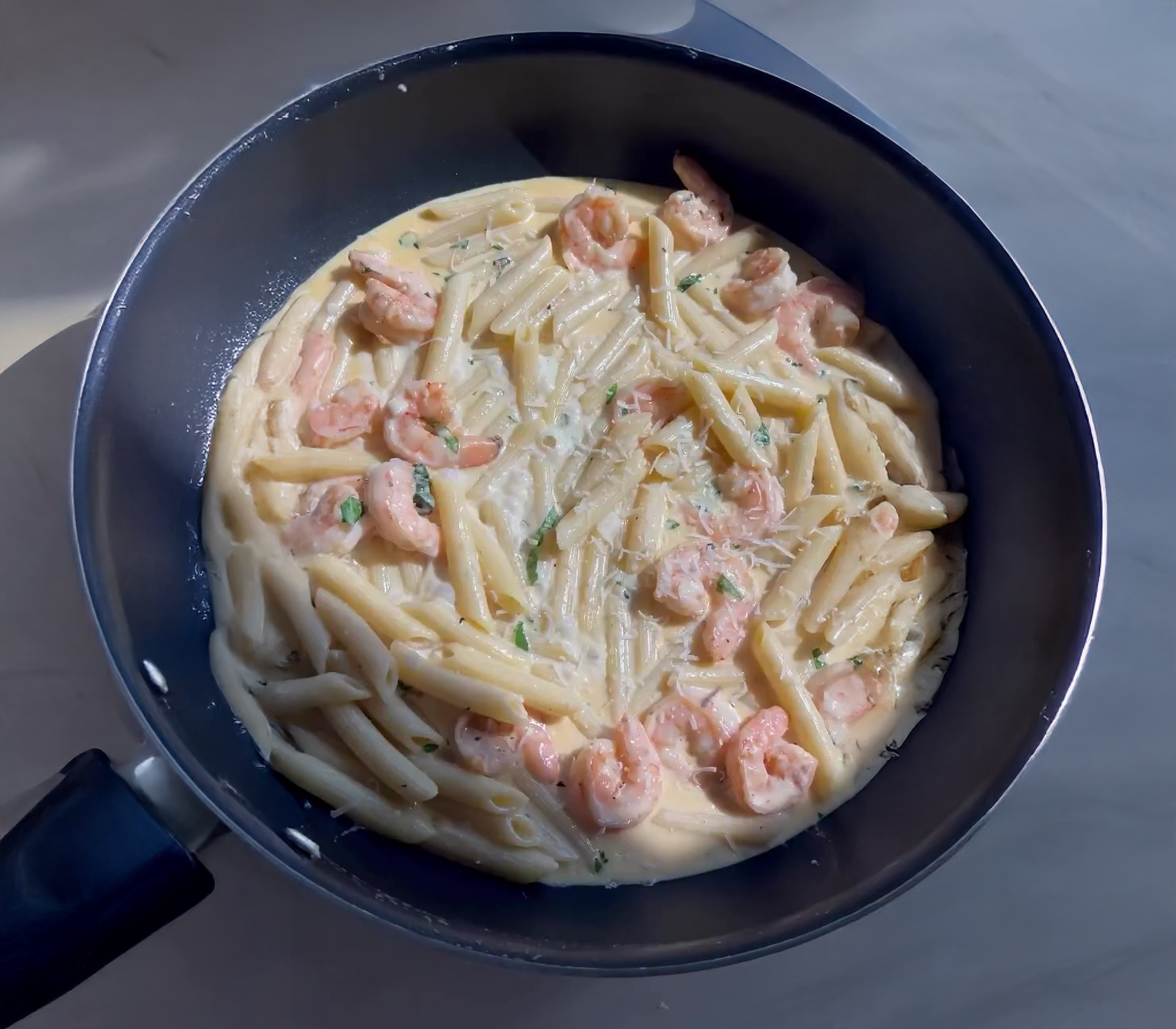 Garlic Cream Pasta with Shrimp