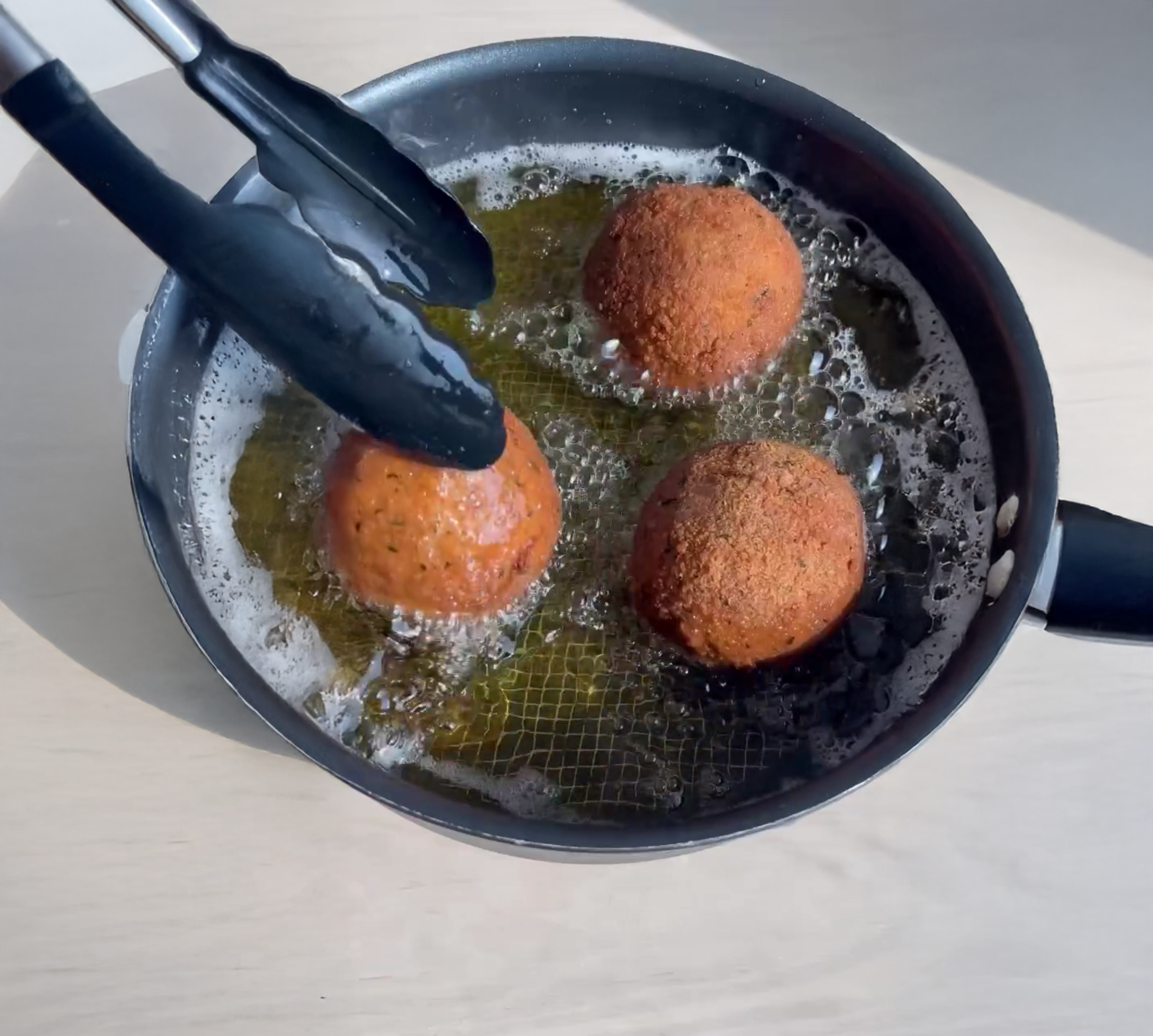 Fried Mac & Cheese Balls