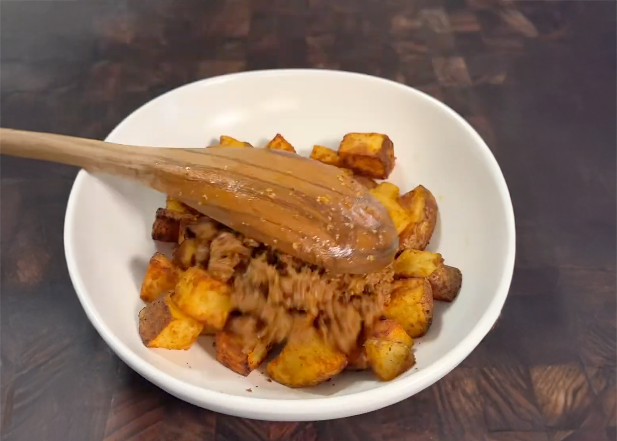 High-Protein Garlic Butter Beef & Potato Bowl