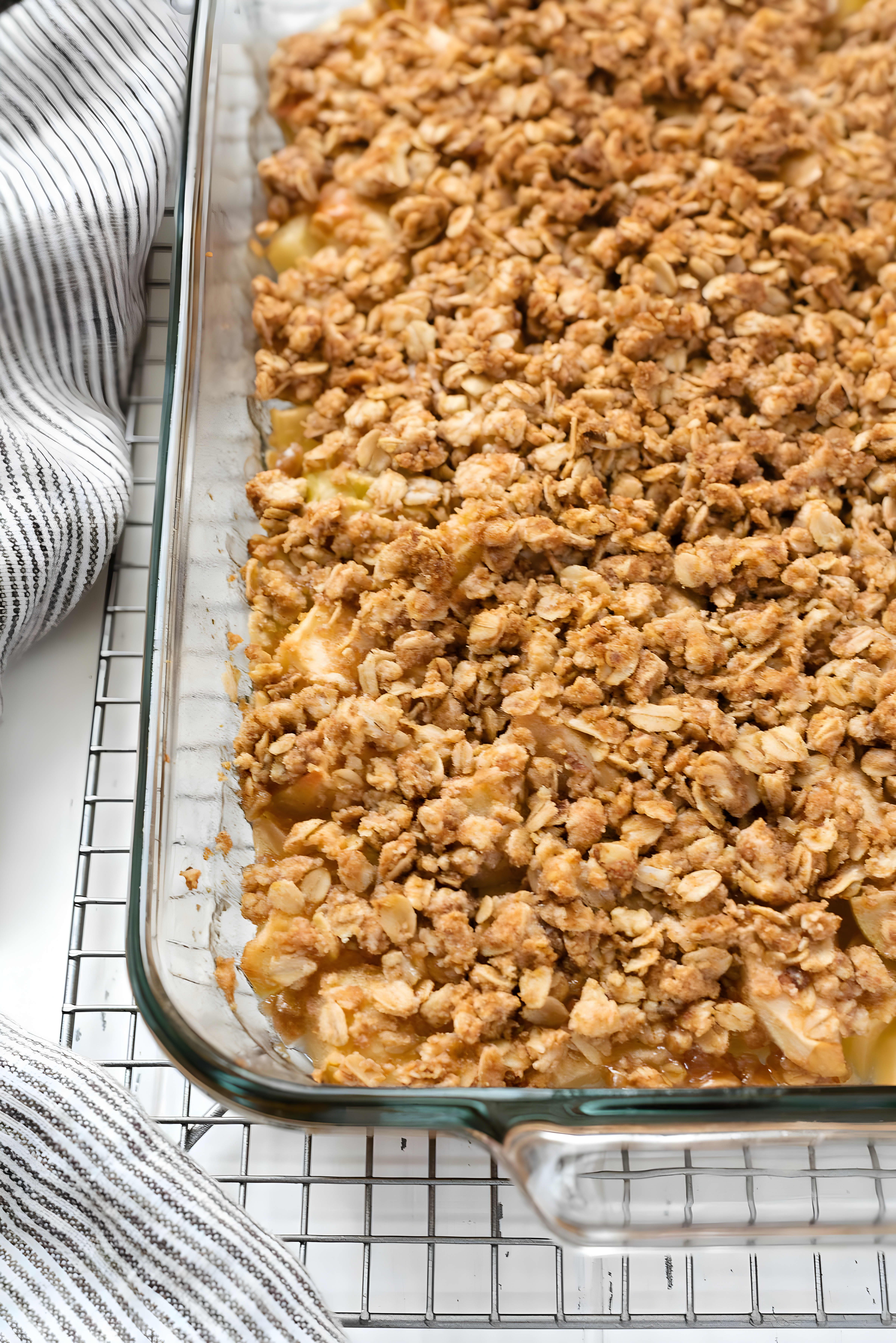 Easy Apple Crisp Recipe
