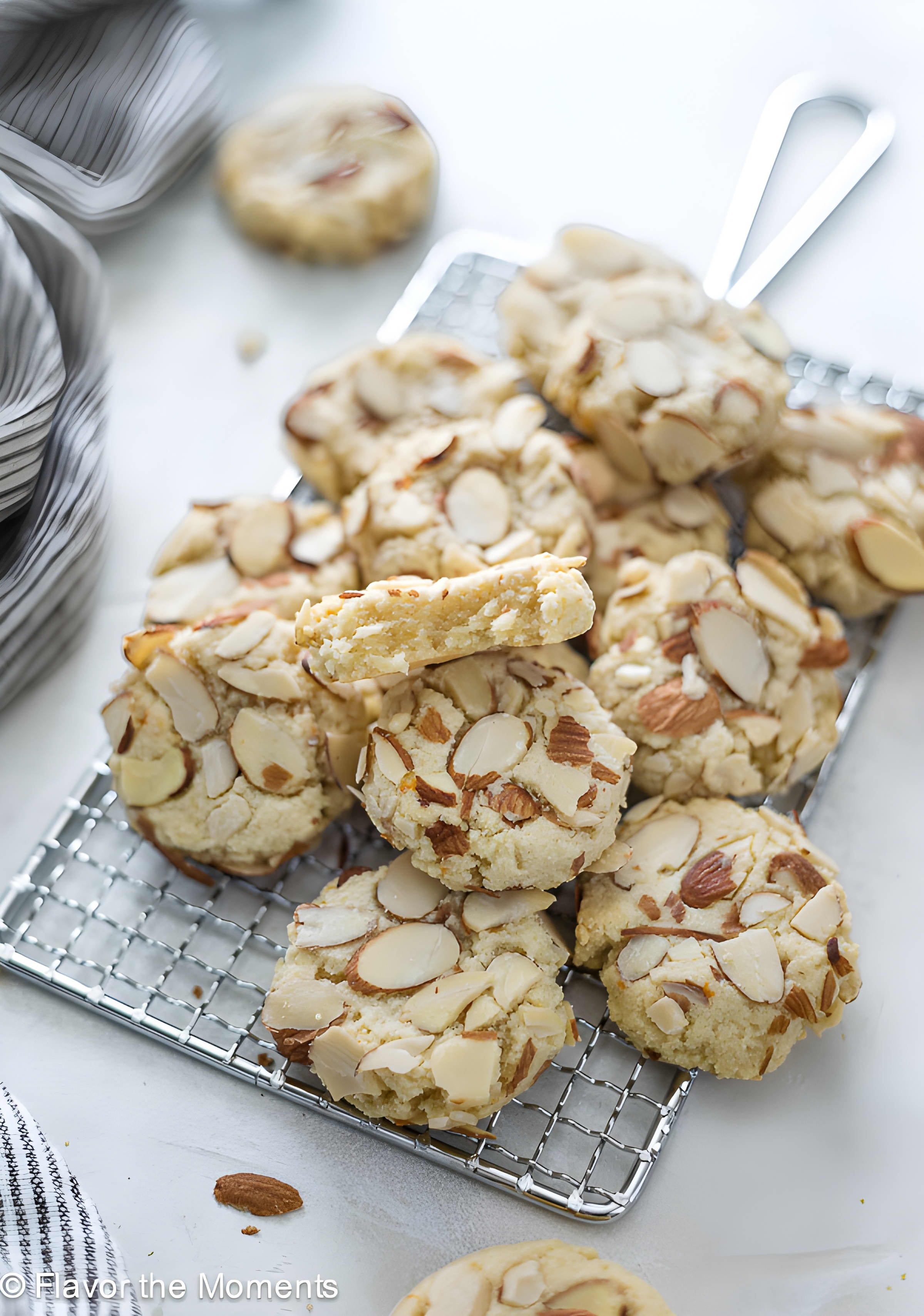 Greek Almond Cookies (Amygdalota)