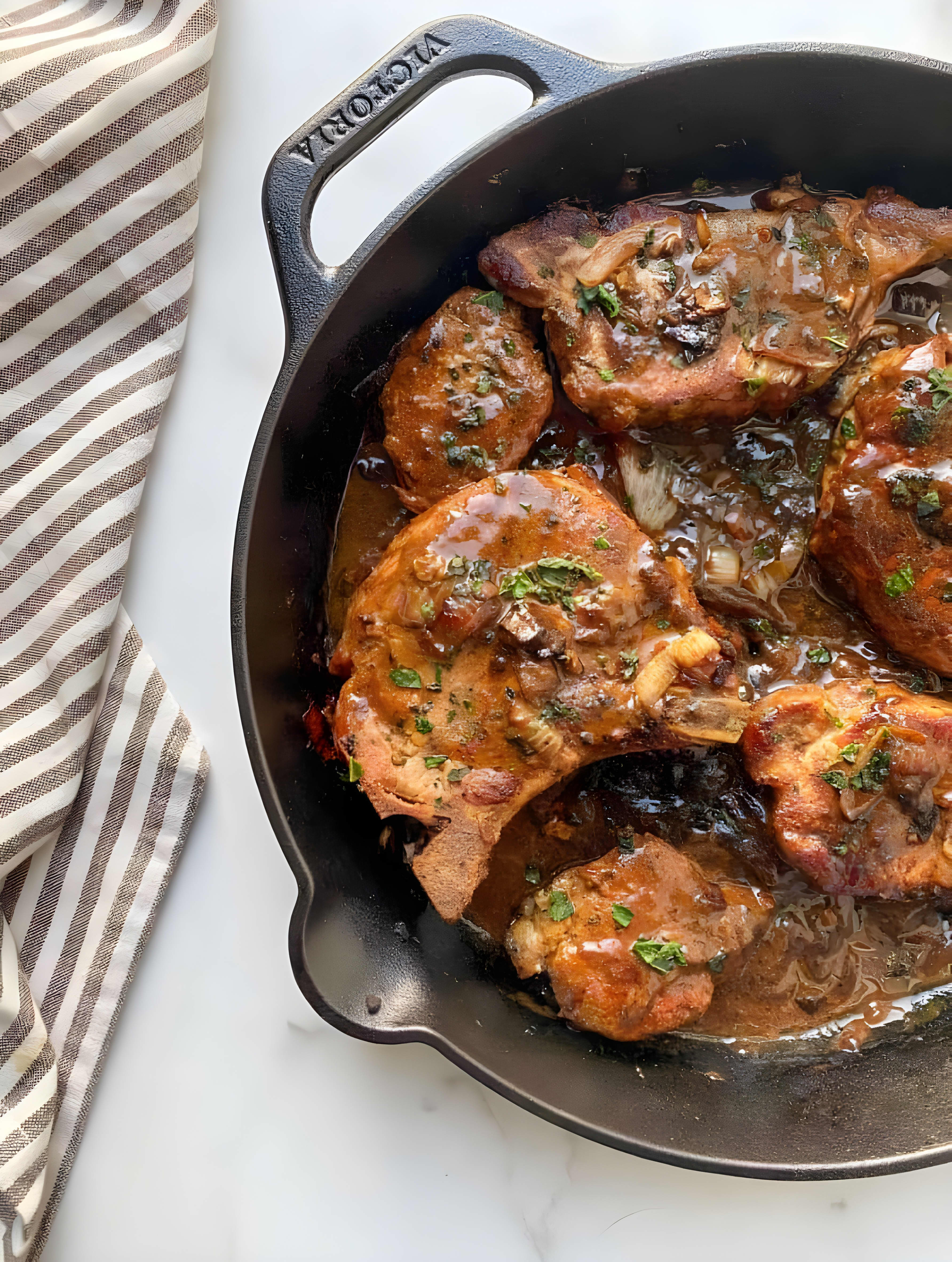 Whole30 Balsamic Pork Chops