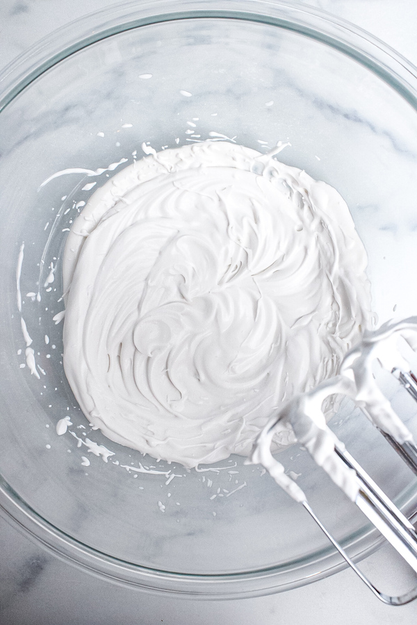 No-Bake Vegan Pistachio Cheesecake Cups