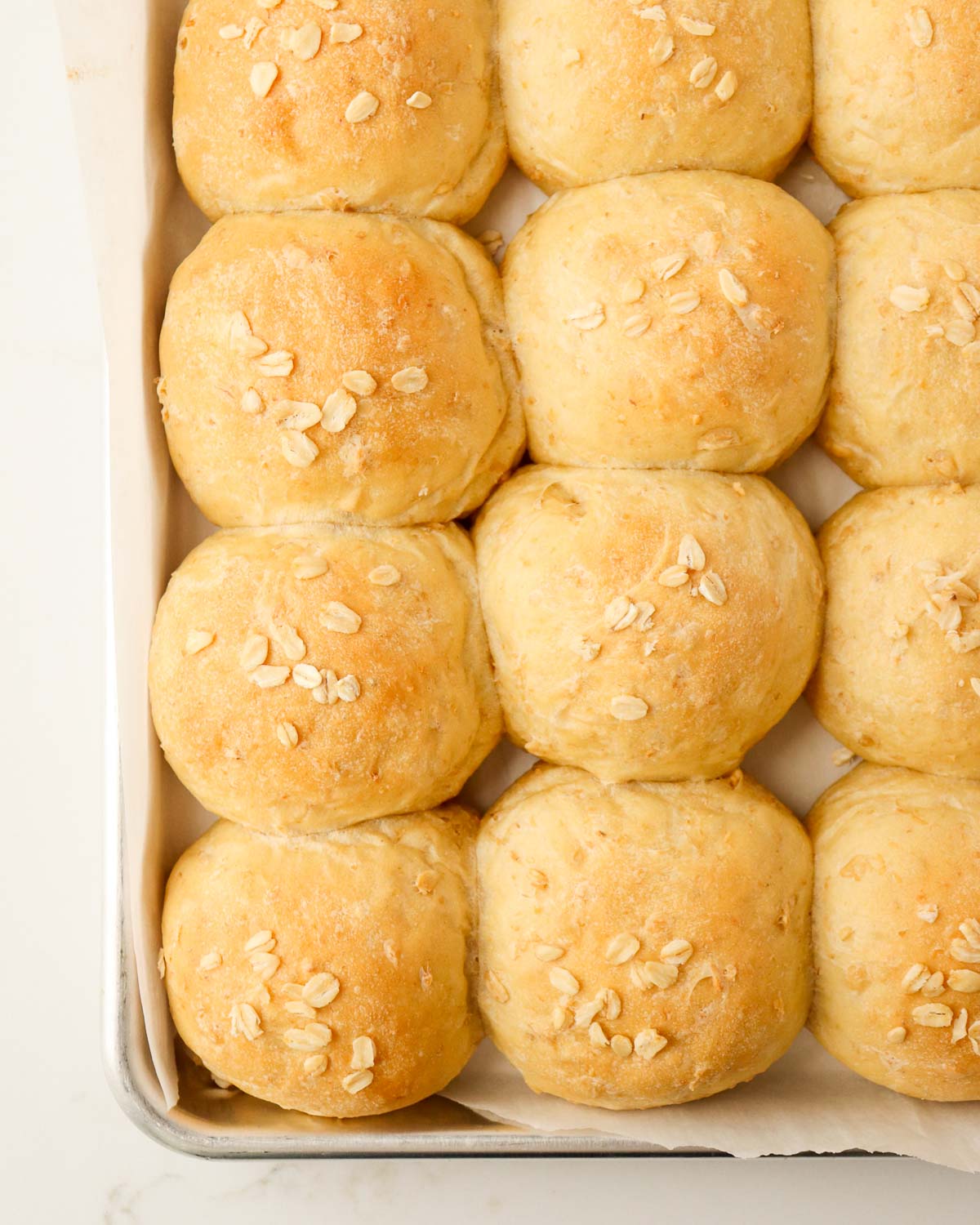 Oatmeal Dinner Rolls