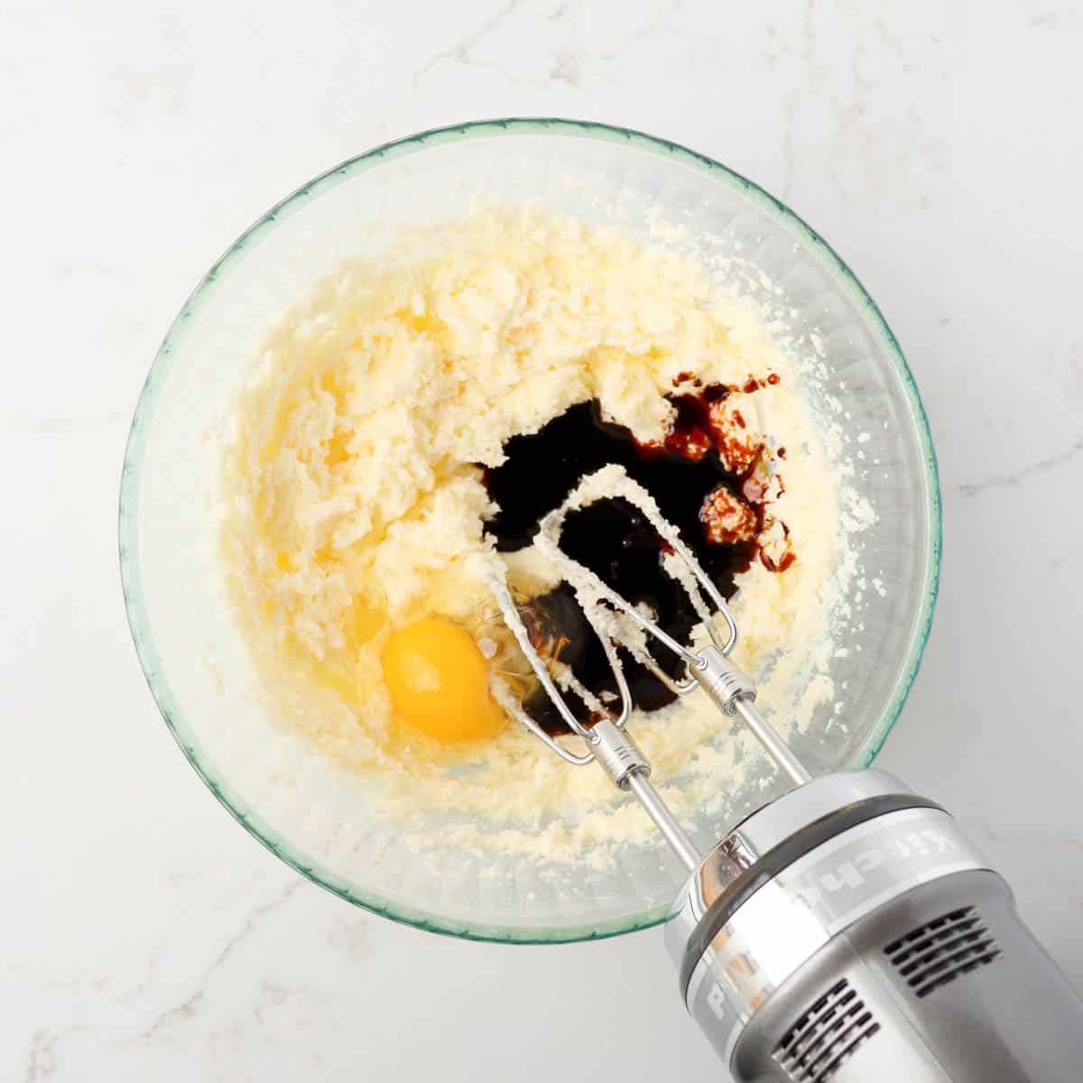 Chewy & Spicy Ginger Molasses Cookies